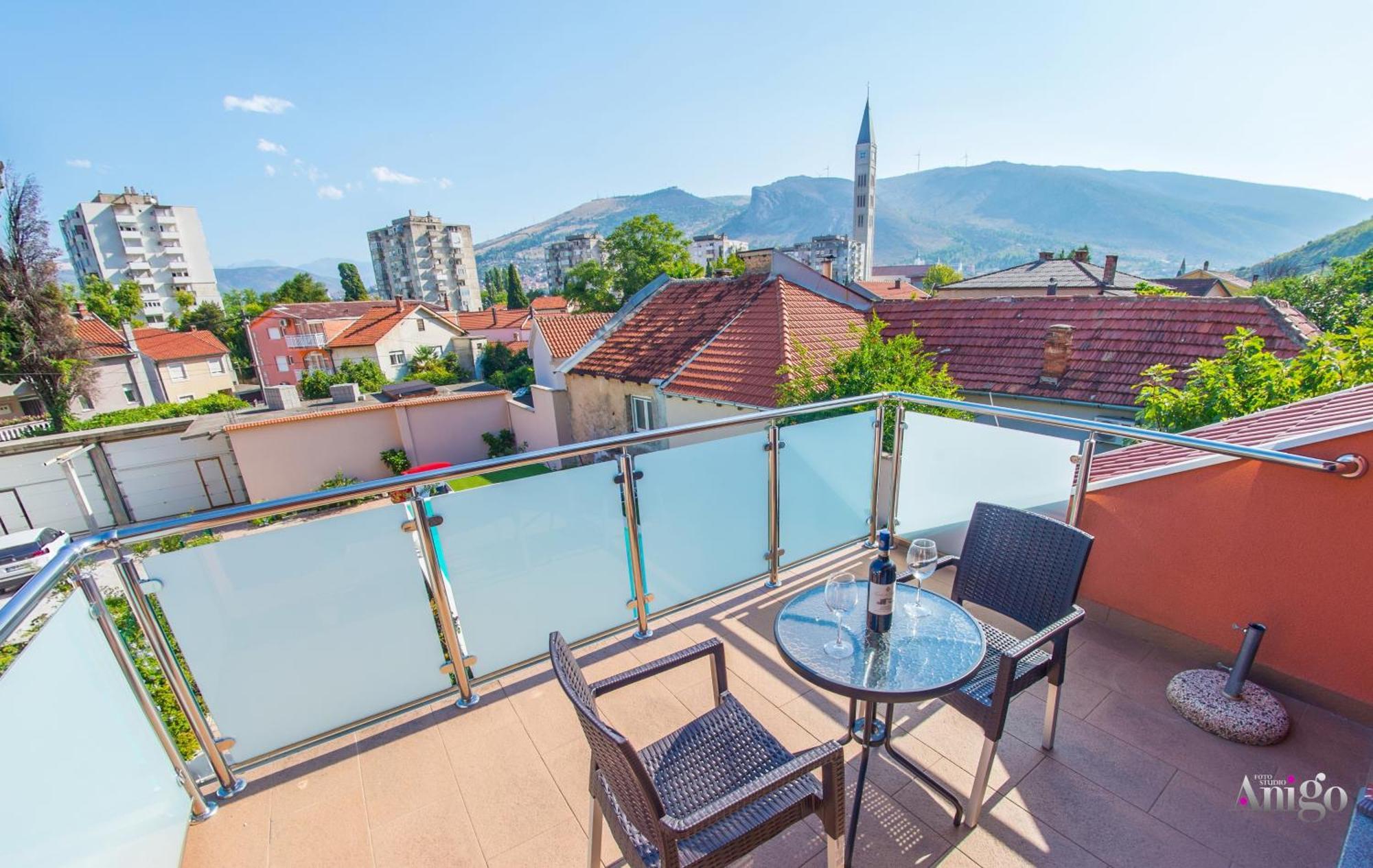 Apartments Enigma - With Private Parking Mostar Exterior photo
